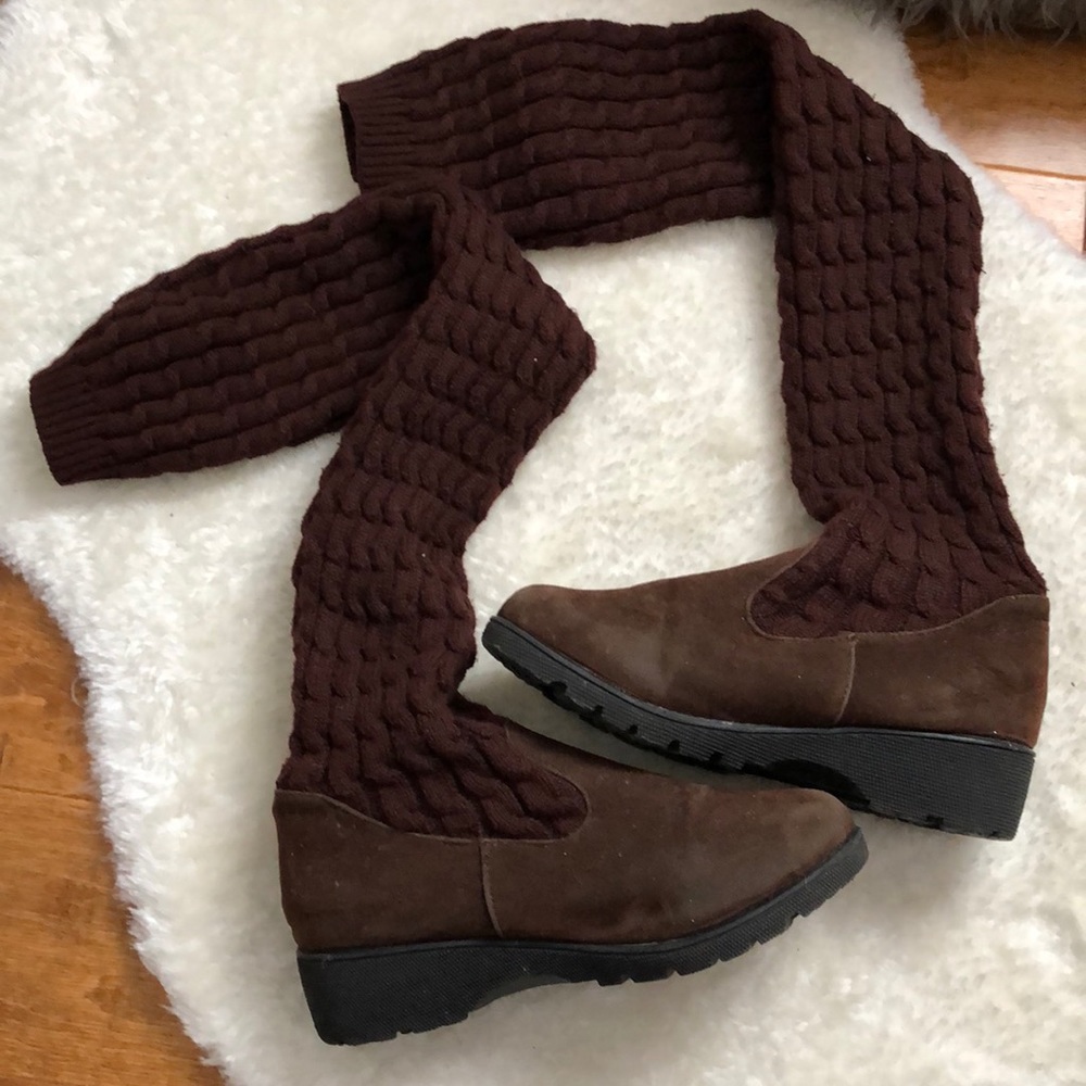 Knee-high winter boots